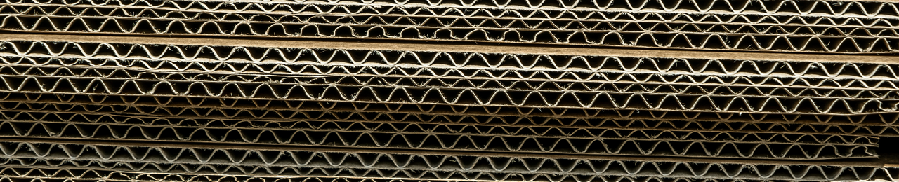 Close-up of several layers of corrugated flutes